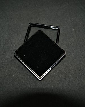 Caja de exposición negra