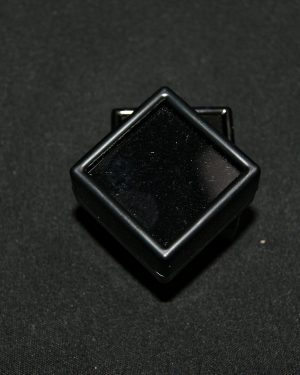 Caja de exposición negra