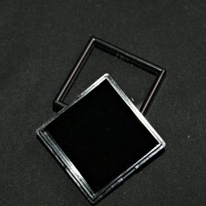 Caja de exposición negra