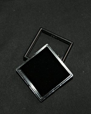 Caja de exposición negra