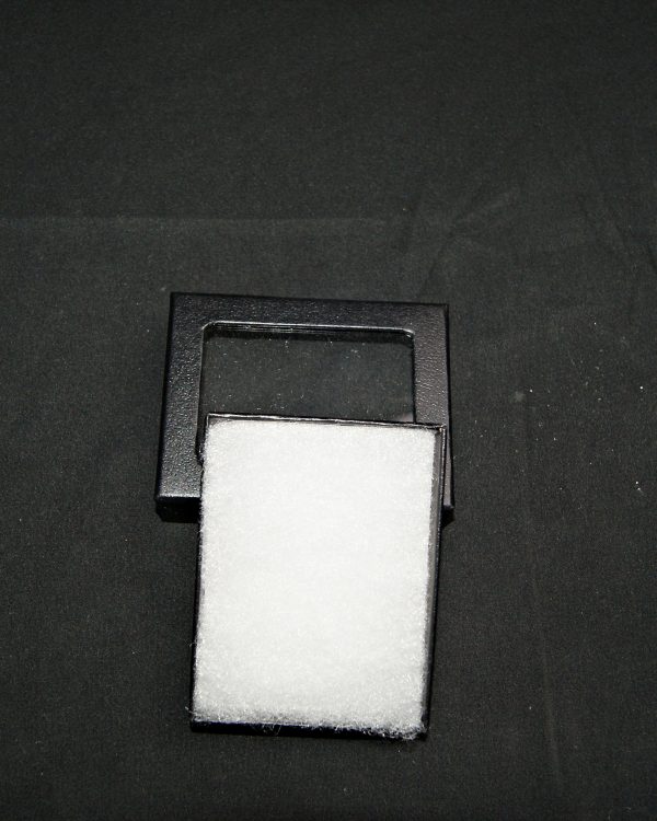 Caja de exposición con tapa de cristal