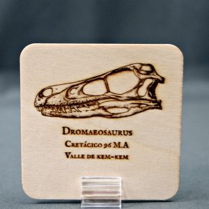 Tarjeta de madera Dromaeosaurio